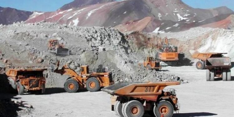 La inversión sigue en baja, pero el RIGI impulsa las importaciones en agosto: ¿indicios de recuperación?