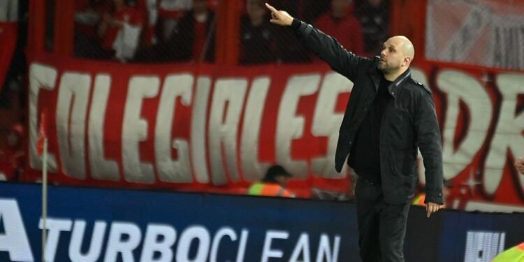 Independiente superó a Central Córdoba y dio un respiro a Jadson Viera en su primer triunfo