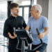 Consejos de un entrenador personal para ejercitarse en la tercera edad: ‘Caminar 20 minutos al día ya aporta beneficios’