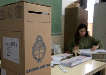 Reforma política: el oficialismo no logra cerrar acuerdos en el Senado y el debate vuelve a cuarto intermedio