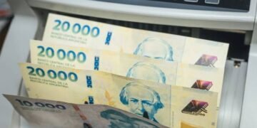Los depósitos y préstamos en pesos cayeron en agosto y creció la preferencia por la liquidez
