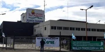 Crisis en Granja Tres Arroyos: el municipio de Capitán Sarmiento exige explicaciones por la suspensión de la planta