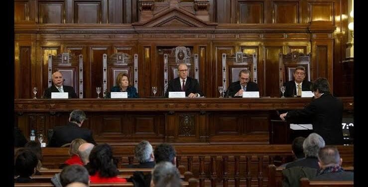 Solo el 1,3% de las denuncias contra jueces terminó en sanciones en 27 años