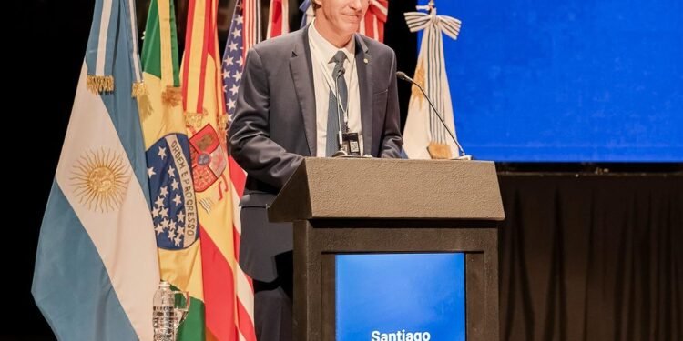 El Banco Central aceleró la compra de dólares y ya acumula casi US$ 15.000 millones en el año