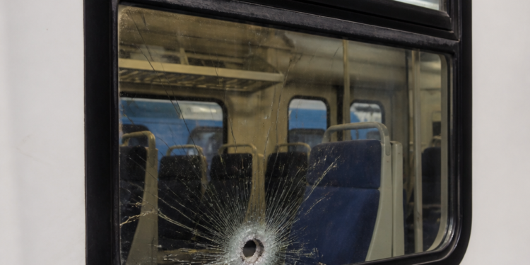 Nuevo ataque a un tren del San Martín provoca restricciones en el servicio