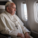Desafíos de vuelo para el Papa tras su cirugía en el pulmón