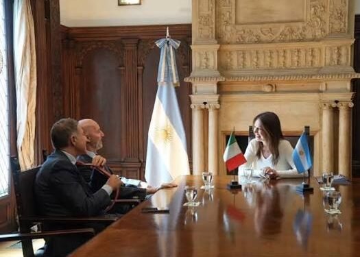 Argentina implementará desde 2027 un modelo italiano de formación técnica con prácticas en empresas