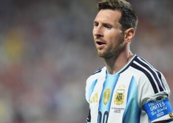 Lionel Messi recordó a Diego Maradona en un posteo de despedida en las redes, el día después de jugar su último partido con la Selección