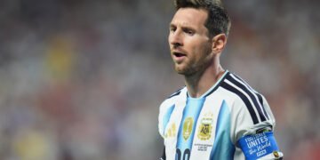 Lionel Messi recordó a Diego Maradona en un posteo de despedida en las redes, el día después de jugar su último partido con la Selección