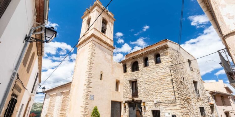 Municipio de 160 habitantes busca albañiles, fontaneros y cuidadores para restaurar viviendas antiguas y combatir la despoblación