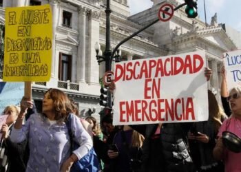 La oposición pidió una sesión especial en Diputados para debatir discapacidad y el DNU 70/23
