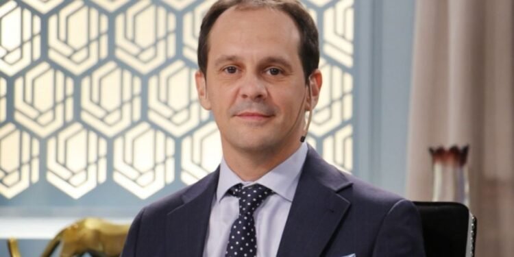 Spotorno advirtió sobre el desgaste del plan económico y anticipó más dolarización de carteras en 2027