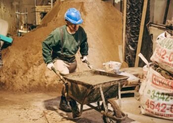 El empleo en la construcción cayó 1,1% en julio y volvió a ubicarse por debajo del nivel de un año atrás