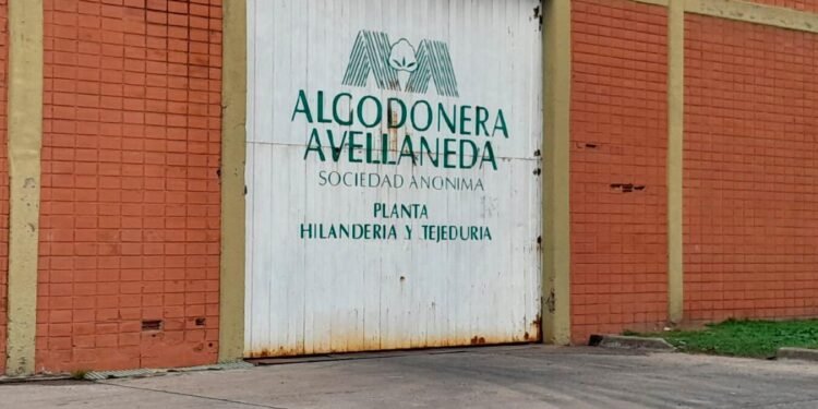 Inscripción abierta para adquirir activos de Algodonera Avellaneda y un edificio con base de US$1,75 millones