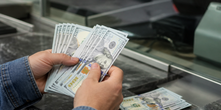 Cotización del dólar oficial y blue este martes 6 de octubre