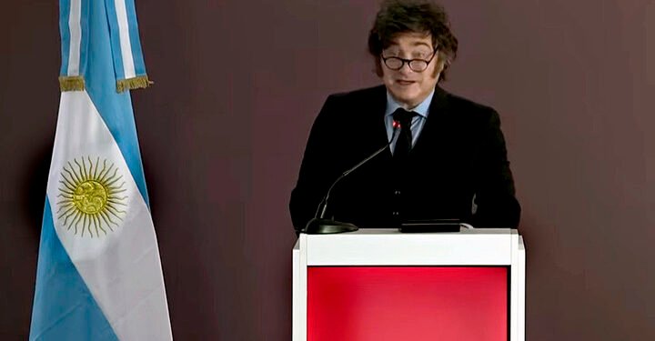 Milei evitó pronunciarse sobre el triunfo de Lula y apuntó contra Quintela por el RIGI