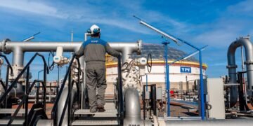 El CEO de YPF les anticipó a los inversores que se llevarán una “sorpresa” en 2027