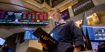 El riesgo país se incrementa un 7% en dos días, alcanzando los 650 puntos, el nivel más alto en once meses